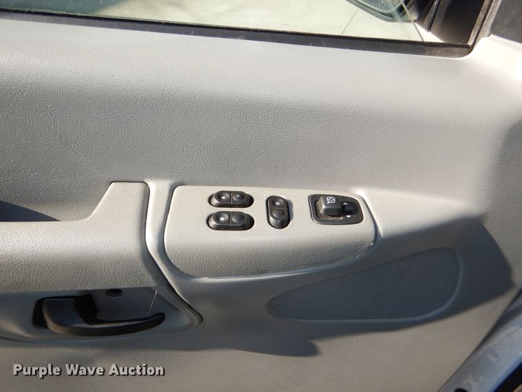 image for item DI2721 2008 Ford E350 Super Duty XLT van