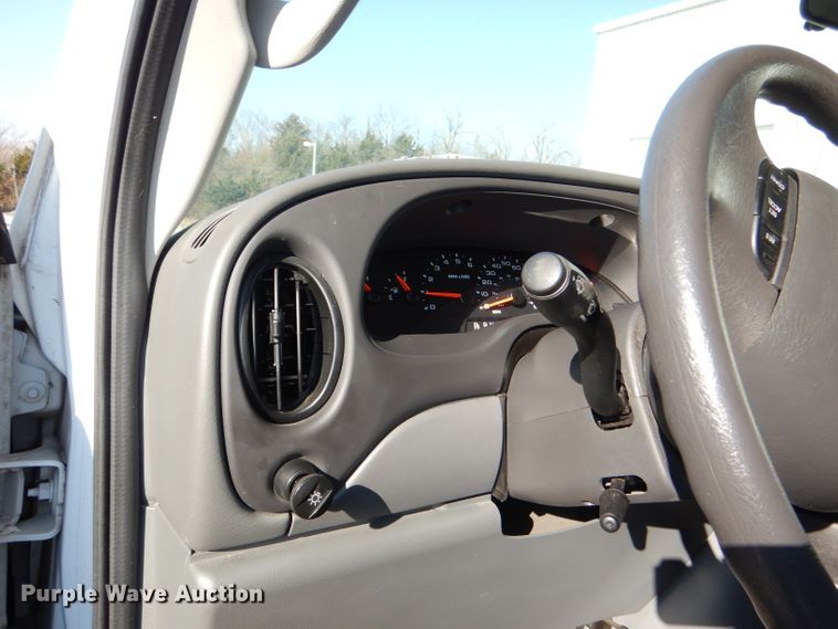 image for item DI2721 2008 Ford E350 Super Duty XLT van
