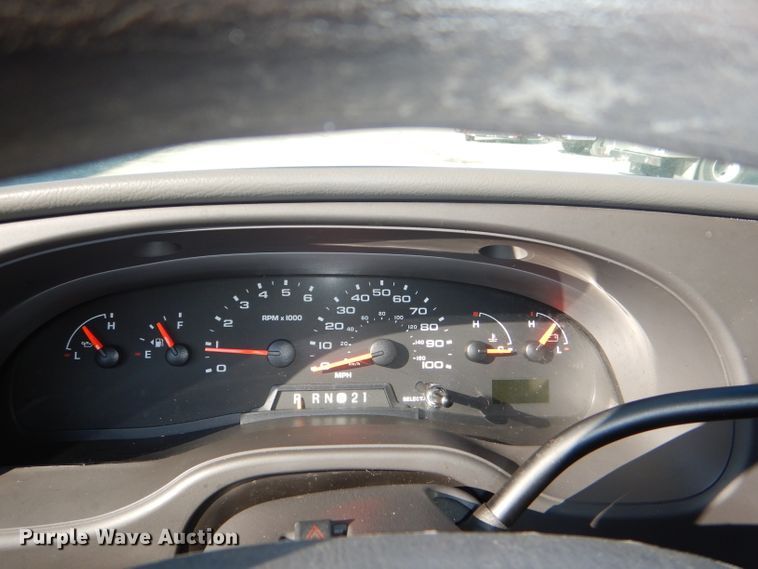 image for item DI2721 2008 Ford E350 Super Duty XLT van