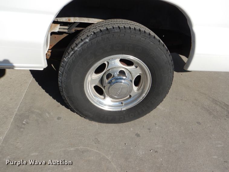 image for item DI2721 2008 Ford E350 Super Duty XLT van