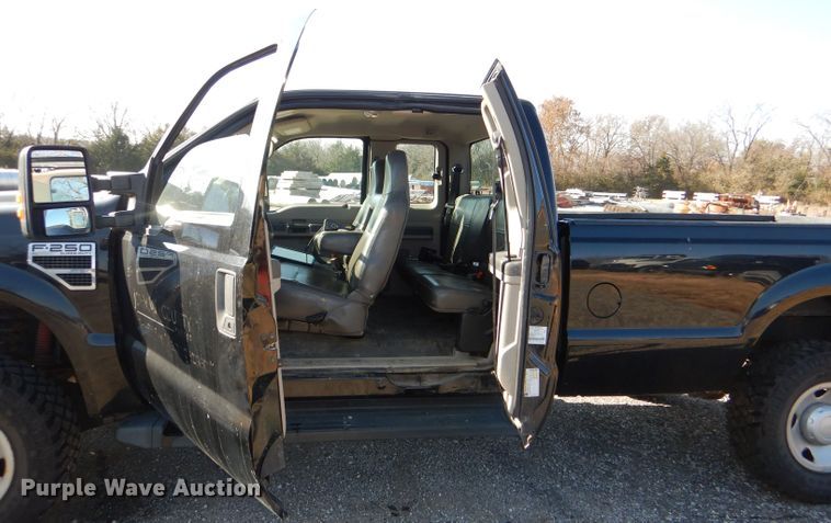 image for item DI2722 2009 Ford F250 Super Duty XL SuperCab pickup truck