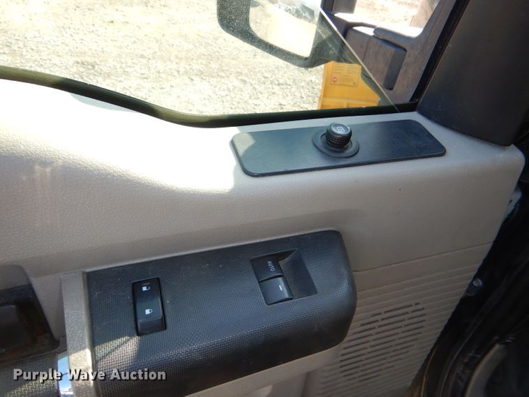 image for item DI2722 2009 Ford F250 Super Duty XL SuperCab pickup truck