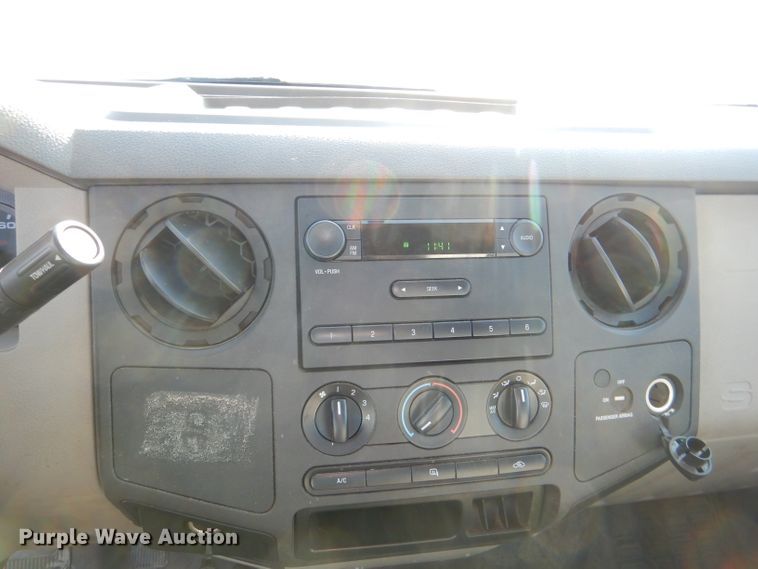 image for item DI2722 2009 Ford F250 Super Duty XL SuperCab pickup truck