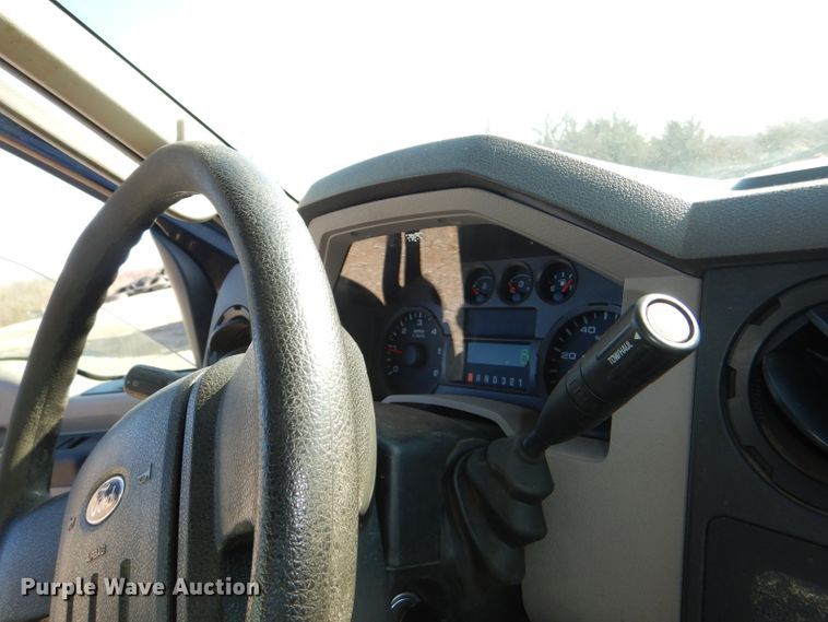 image for item DI2722 2009 Ford F250 Super Duty XL SuperCab pickup truck