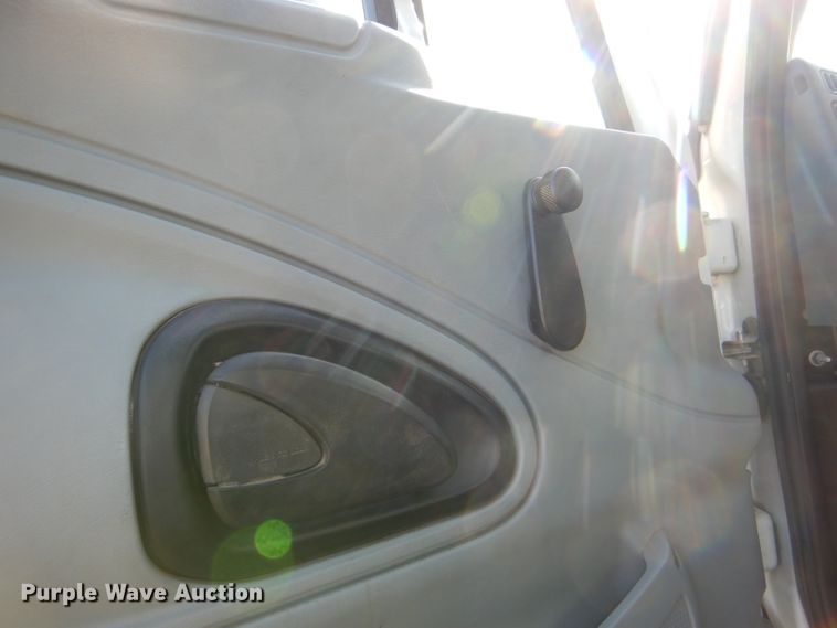 image for item DI2723 2004 International 7400 dump truck