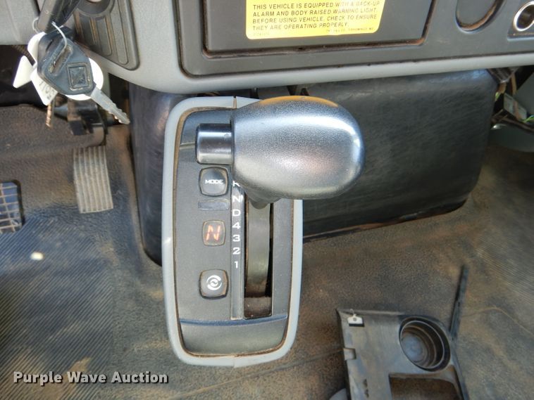 image for item DI2723 2004 International 7400 dump truck