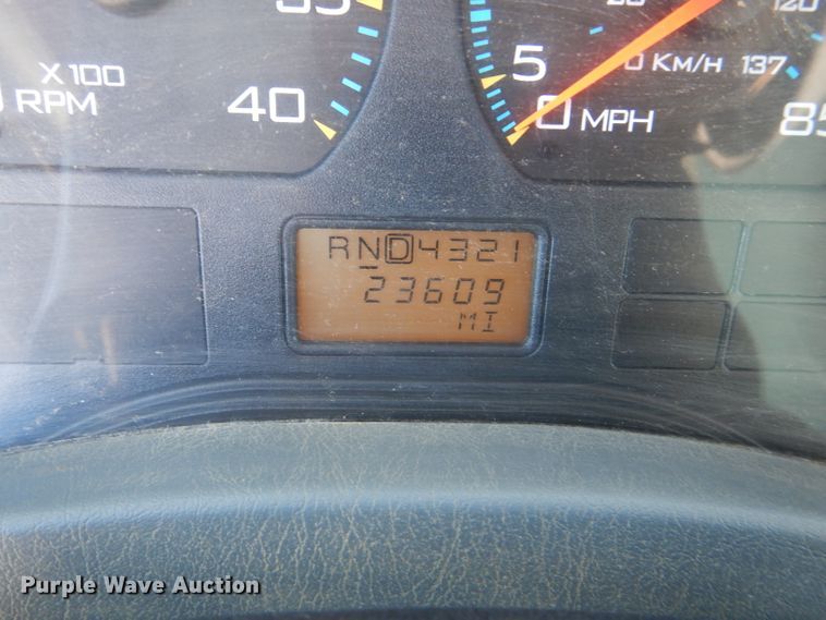 image for item DI2723 2004 International 7400 dump truck