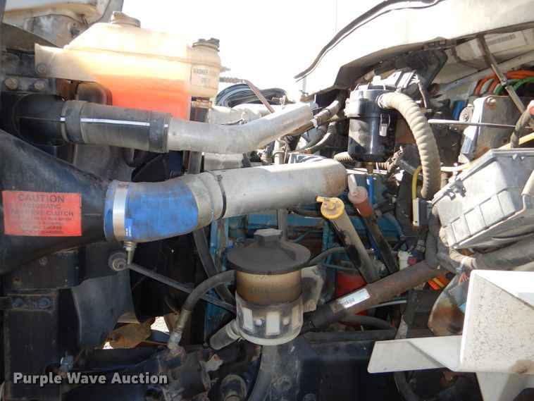 image for item DI2723 2004 International 7400 dump truck