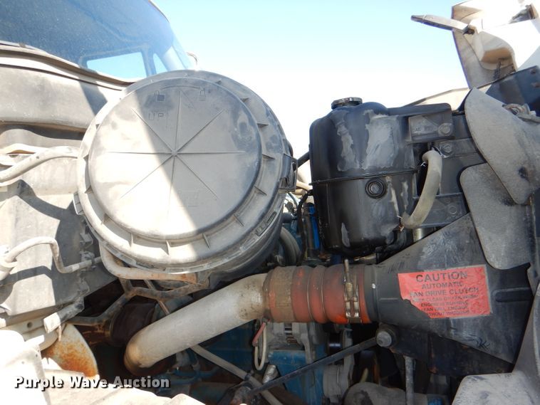 image for item DI2723 2004 International 7400 dump truck