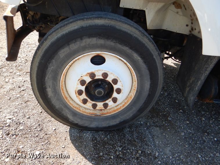 image for item DI2723 2004 International 7400 dump truck