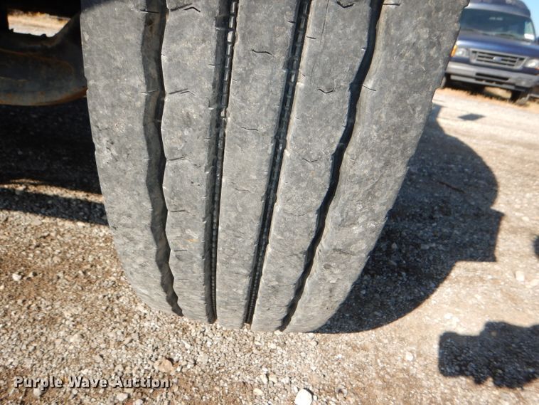 image for item DI2723 2004 International 7400 dump truck