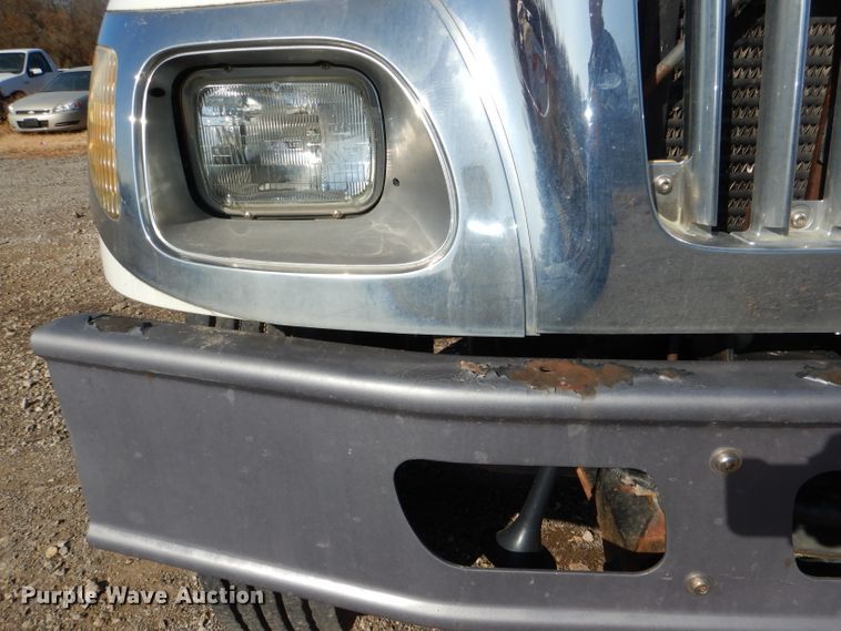 image for item DI2723 2004 International 7400 dump truck