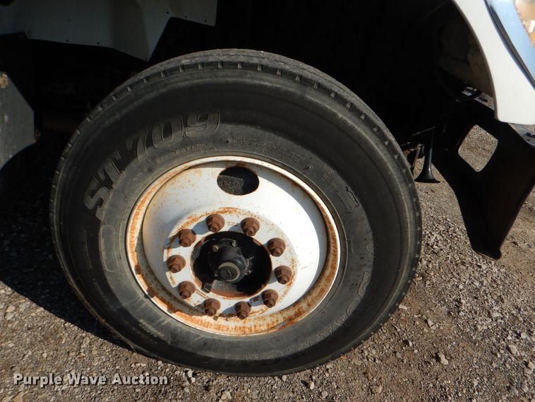 image for item DI2723 2004 International 7400 dump truck