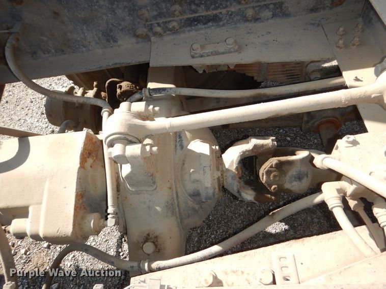 image for item DI2723 2004 International 7400 dump truck