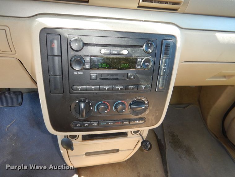 image for item DI2737 2006 Ford Freestar SE van