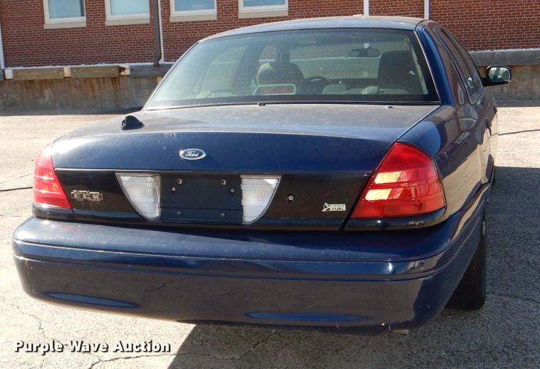 image for item DI2740 2011 Ford Crown Victoria Police Interceptor