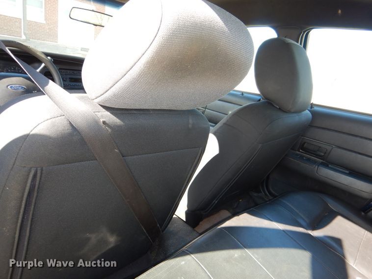 image for item DI2740 2011 Ford Crown Victoria Police Interceptor