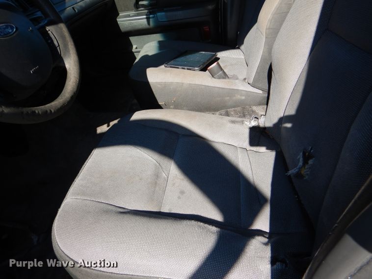 image for item DI2740 2011 Ford Crown Victoria Police Interceptor