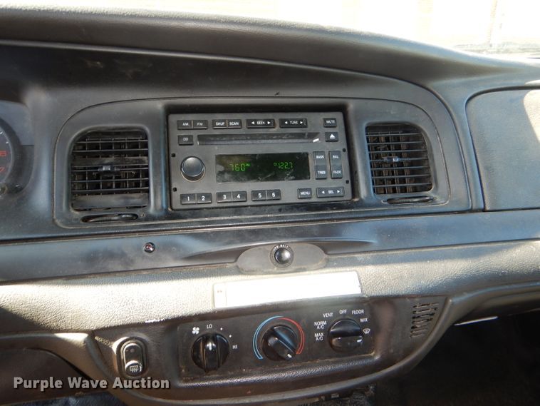 image for item DI2740 2011 Ford Crown Victoria Police Interceptor