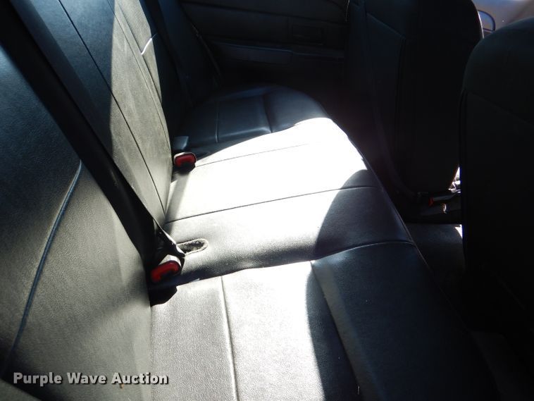 image for item DI2740 2011 Ford Crown Victoria Police Interceptor