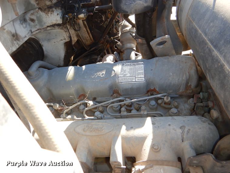 image for item DI2741 1991 Ford F700 refuse truck