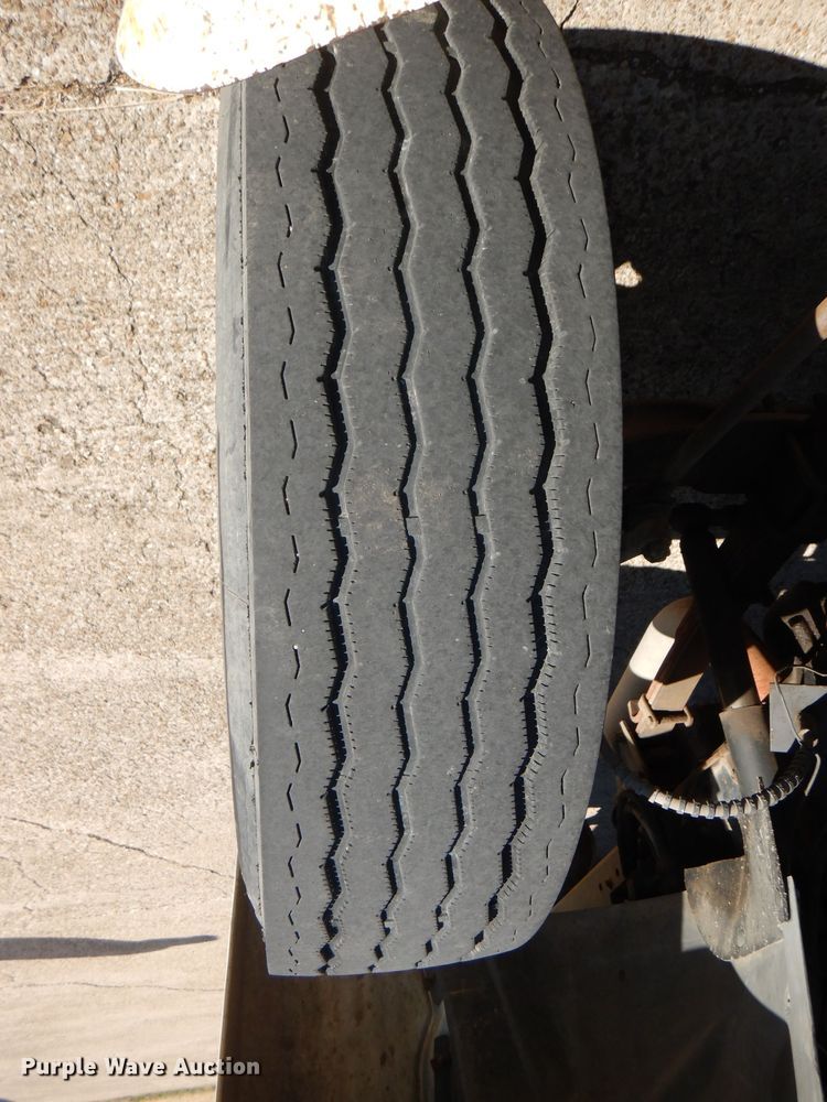 image for item DI2741 1991 Ford F700 refuse truck