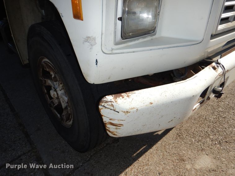 image for item DI2741 1991 Ford F700 refuse truck