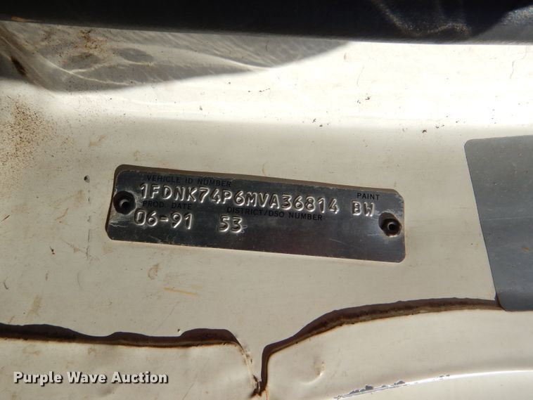 image for item DI2741 1991 Ford F700 refuse truck