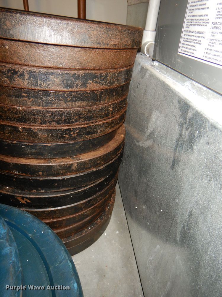 image for item DY9342 (52) weight plates