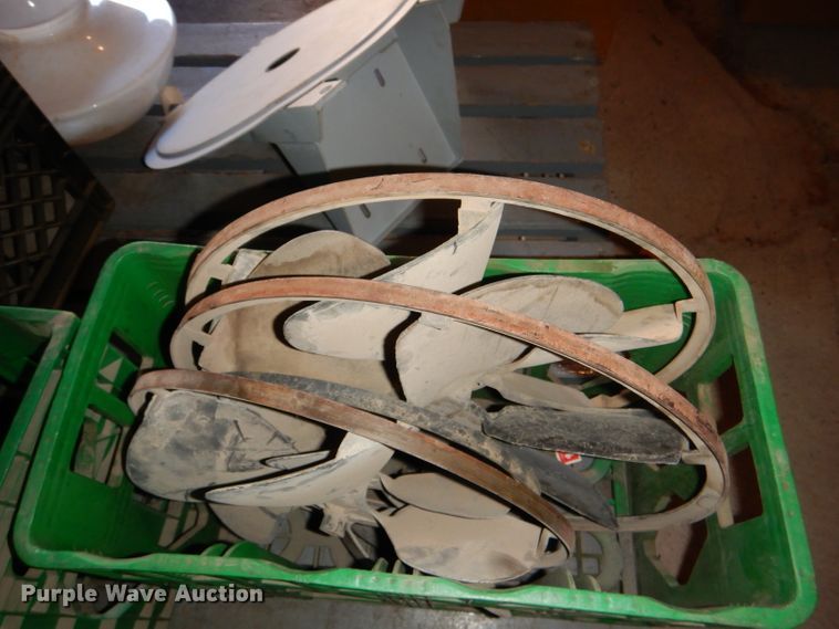 image for item DY9351 Fan parts