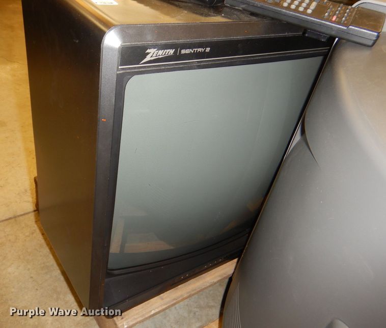 image for item DY9367 (6) televisions
