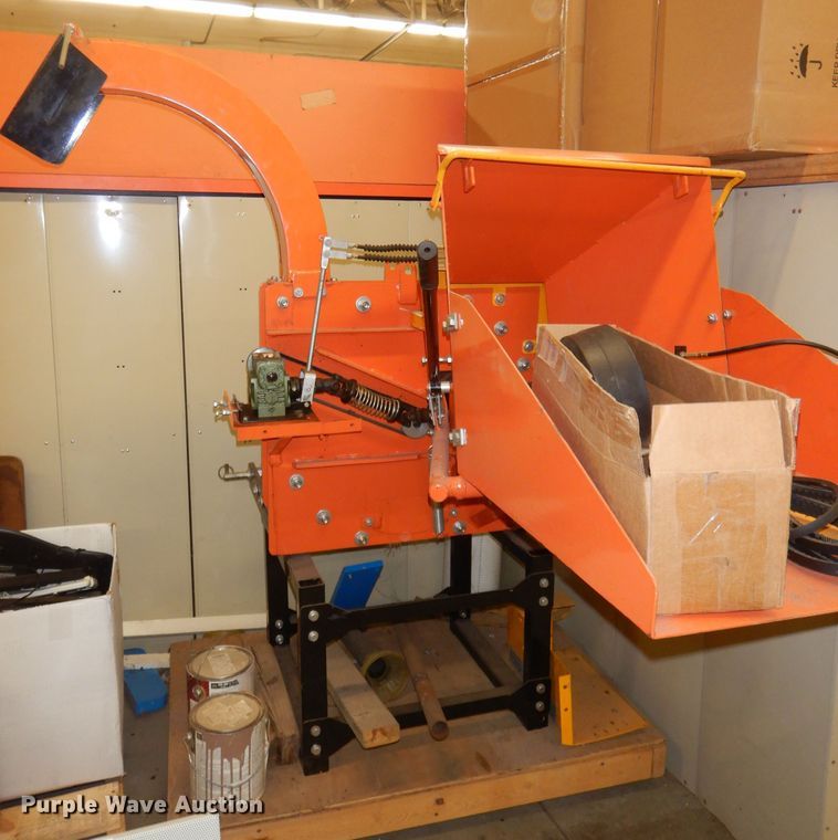 image for item DY9375 2012 Hengwei wood chipper