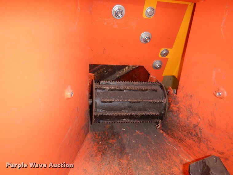 image for item DY9375 2012 Hengwei wood chipper