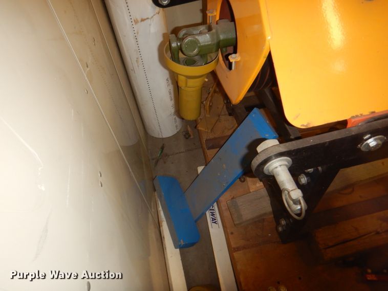 image for item DY9375 2012 Hengwei wood chipper