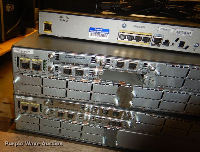 image for item DY9380 (3) Cisco routers