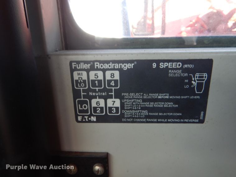 image for item EC9063 1988 Oshkosh P-256-SP spreader truck