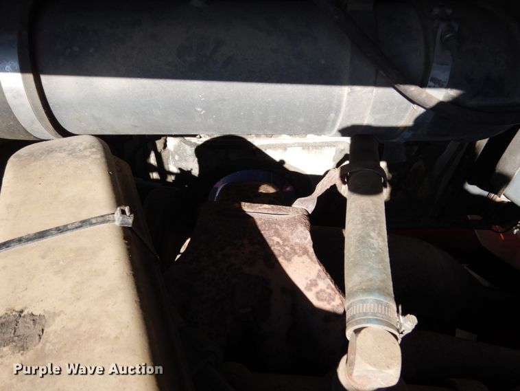 image for item EC9063 1988 Oshkosh P-256-SP spreader truck