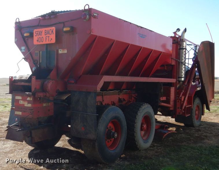 image for item EC9064 1991 Oshkosh PA-2526-2 spreader truck