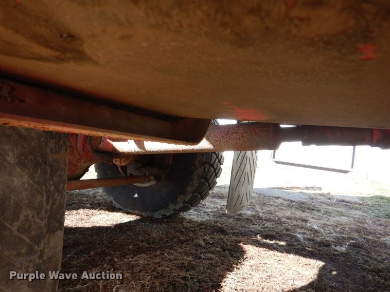 image for item EC9064 1991 Oshkosh PA-2526-2 spreader truck