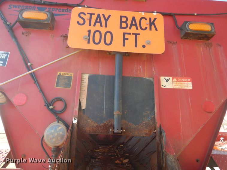 image for item EC9064 1991 Oshkosh PA-2526-2 spreader truck