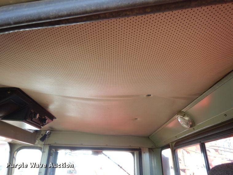 image for item EC9064 1991 Oshkosh PA-2526-2 spreader truck