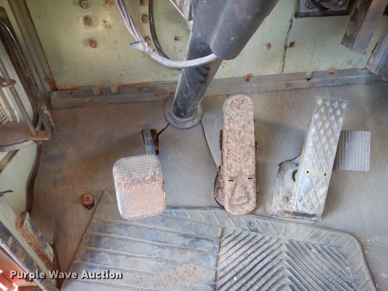 image for item EC9064 1991 Oshkosh PA-2526-2 spreader truck