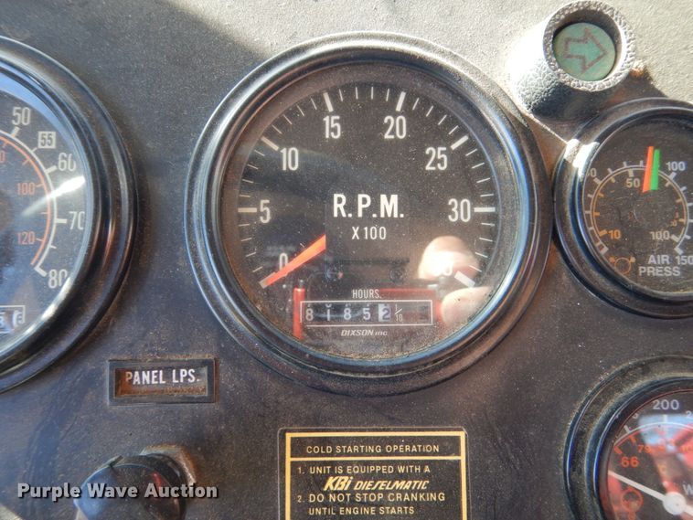 image for item EC9064 1991 Oshkosh PA-2526-2 spreader truck