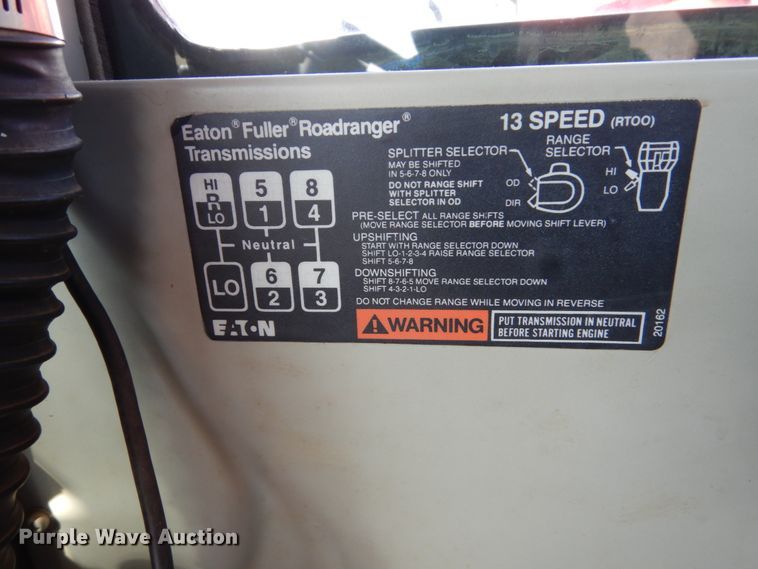 image for item EC9064 1991 Oshkosh PA-2526-2 spreader truck