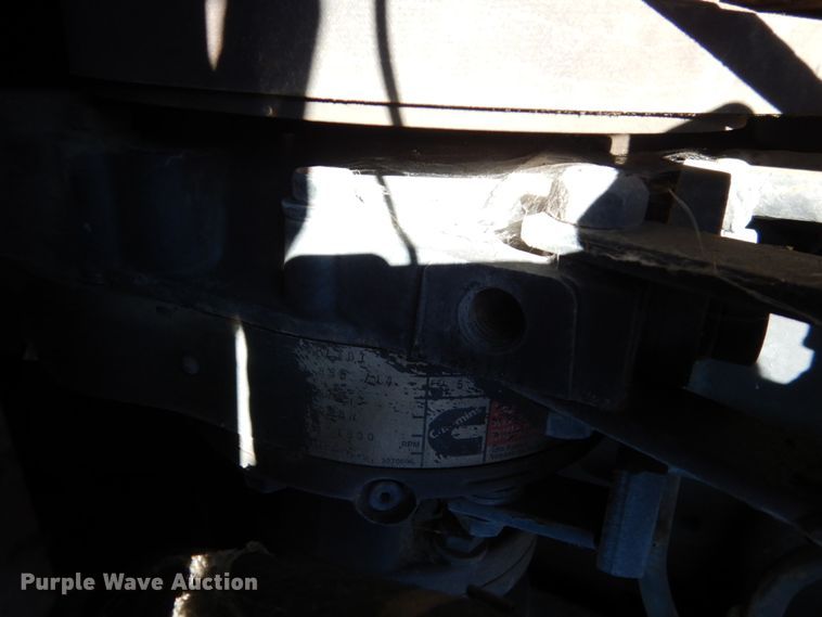 image for item EC9064 1991 Oshkosh PA-2526-2 spreader truck