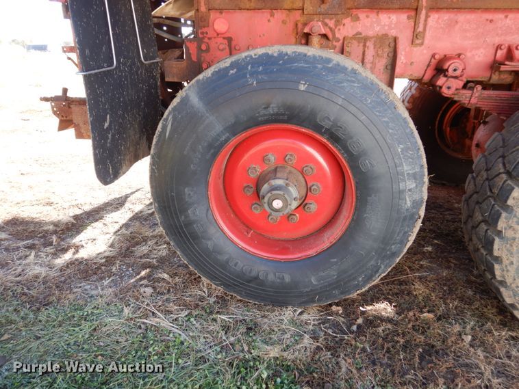 image for item EC9064 1991 Oshkosh PA-2526-2 spreader truck