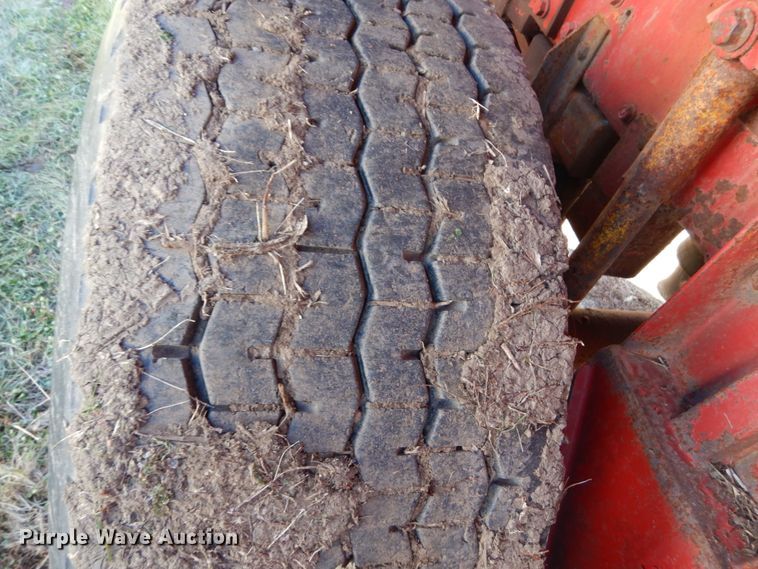 image for item EC9064 1991 Oshkosh PA-2526-2 spreader truck