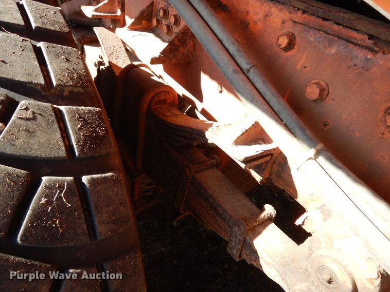 image for item EC9065 1985 Oshkosh P-2526-1 spreader truck