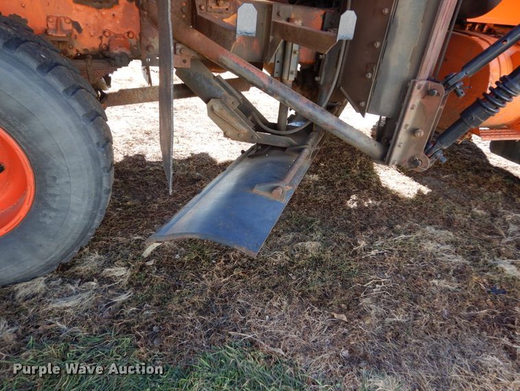 image for item EC9065 1985 Oshkosh P-2526-1 spreader truck