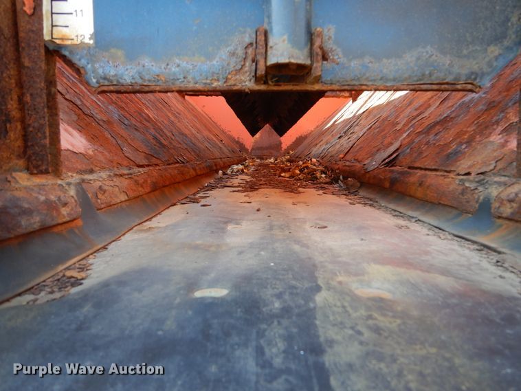 image for item EC9065 1985 Oshkosh P-2526-1 spreader truck